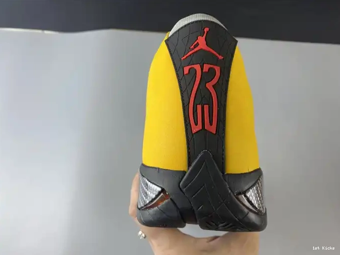 1st Kicks RETRO GOLD BQ3685-706 UNIVERSITY 14 JORDAN AIR 0517